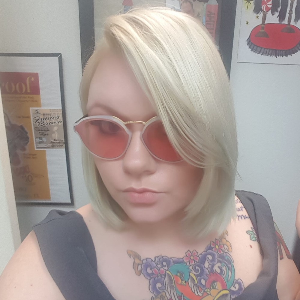 Meet your Posher, Nadine